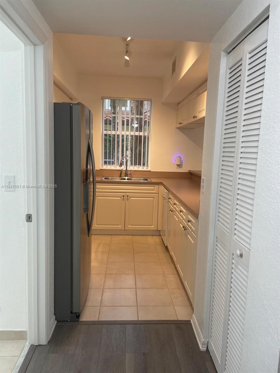 CYPRESS POINTE AT CORAL S - Residential Lease