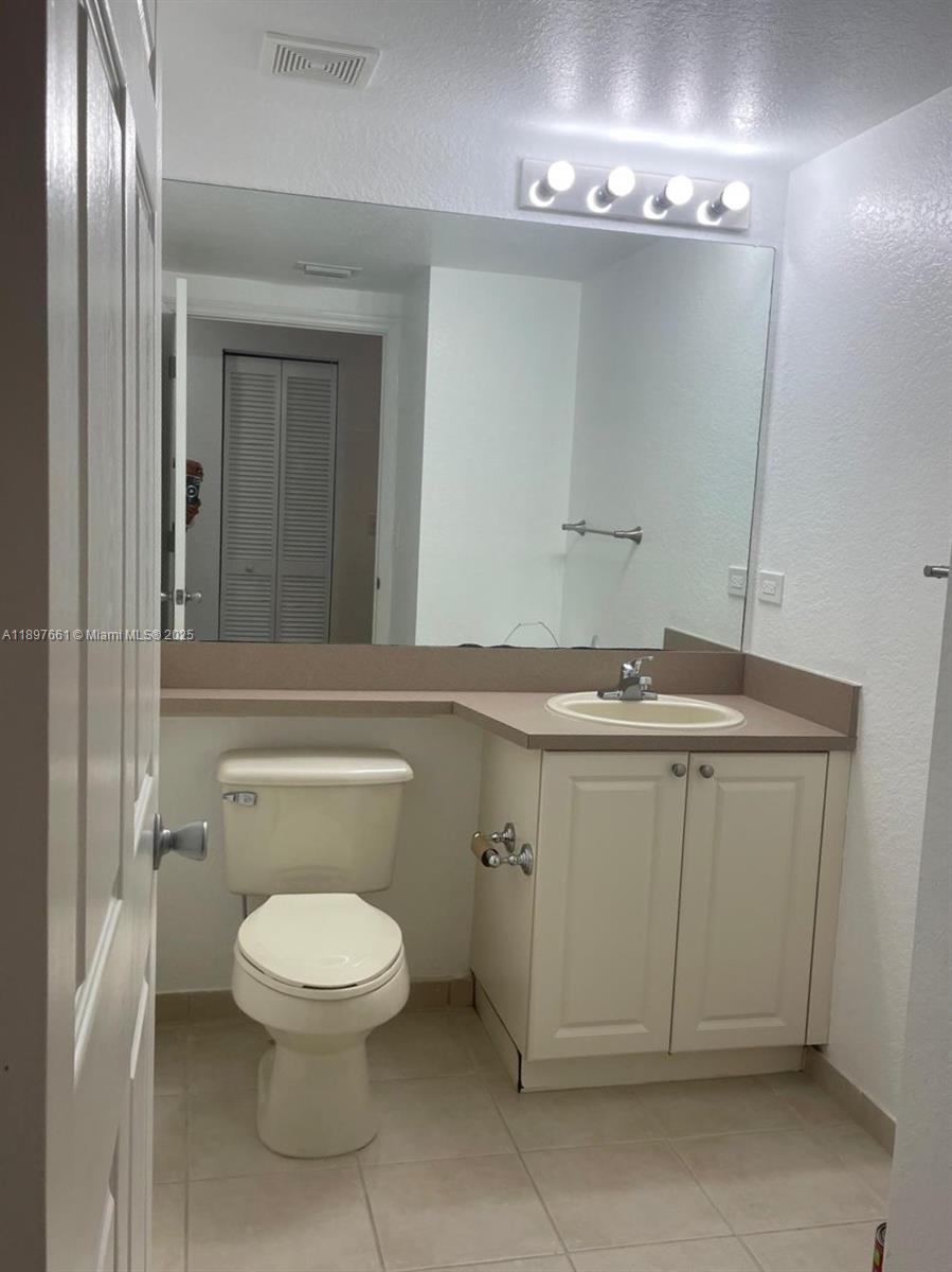 CYPRESS POINTE AT CORAL S - Residential Lease