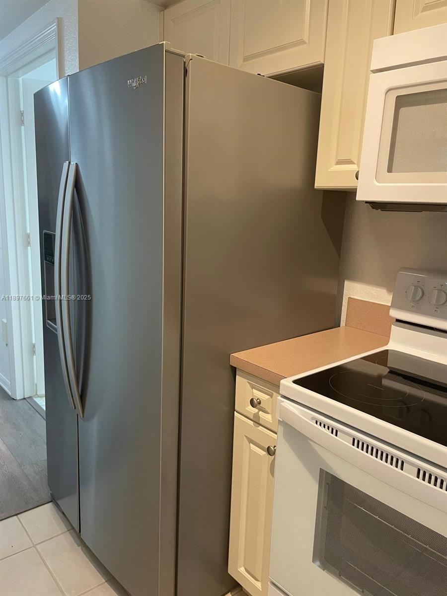 CYPRESS POINTE AT CORAL S - Residential Lease