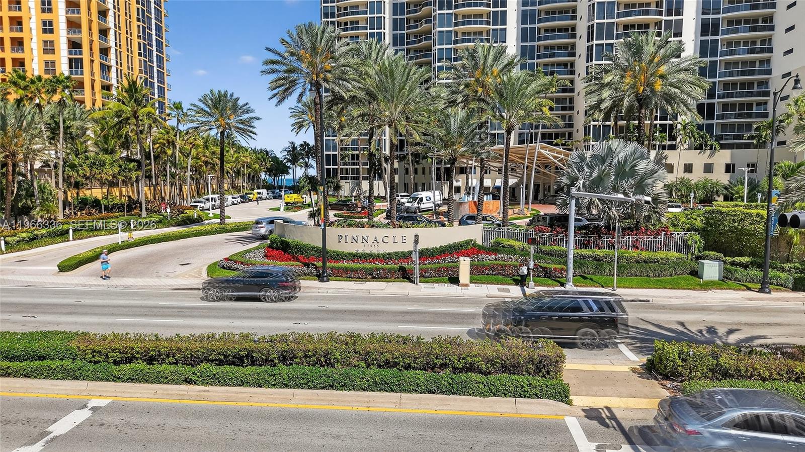 THE PINNACLE CONDO - Residential