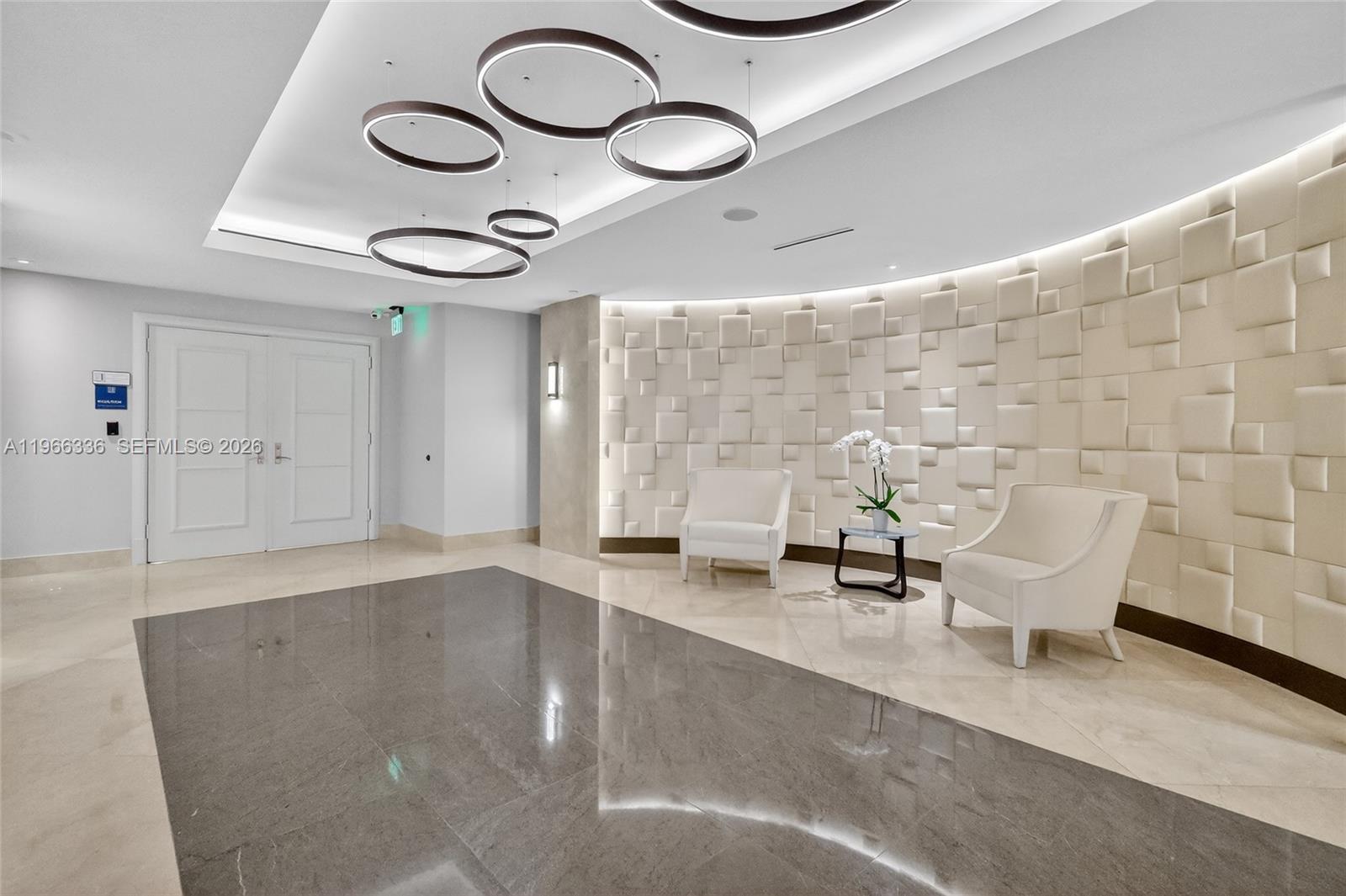 THE PINNACLE CONDO - Residential