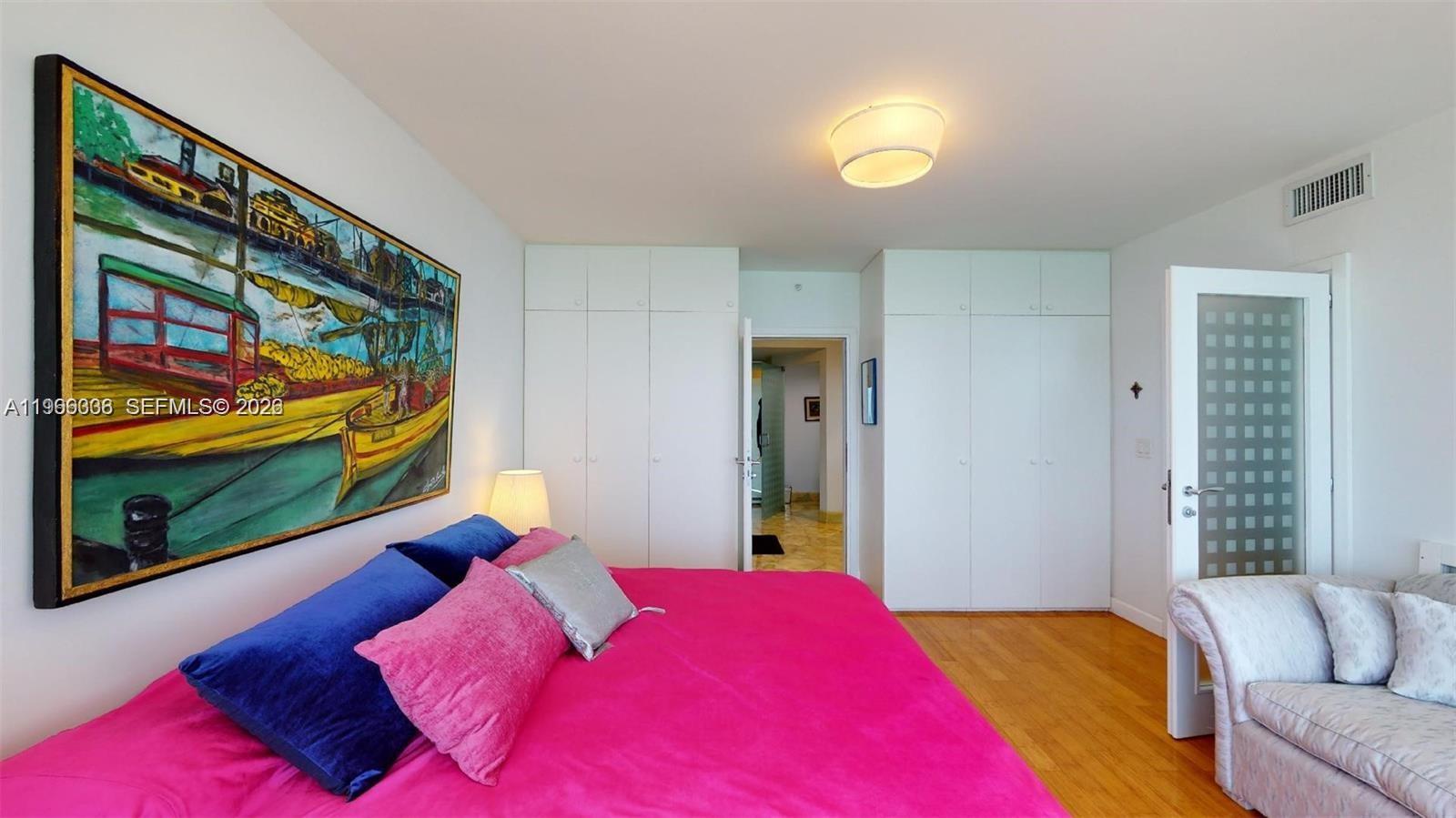 THE PINNACLE CONDO - Residential