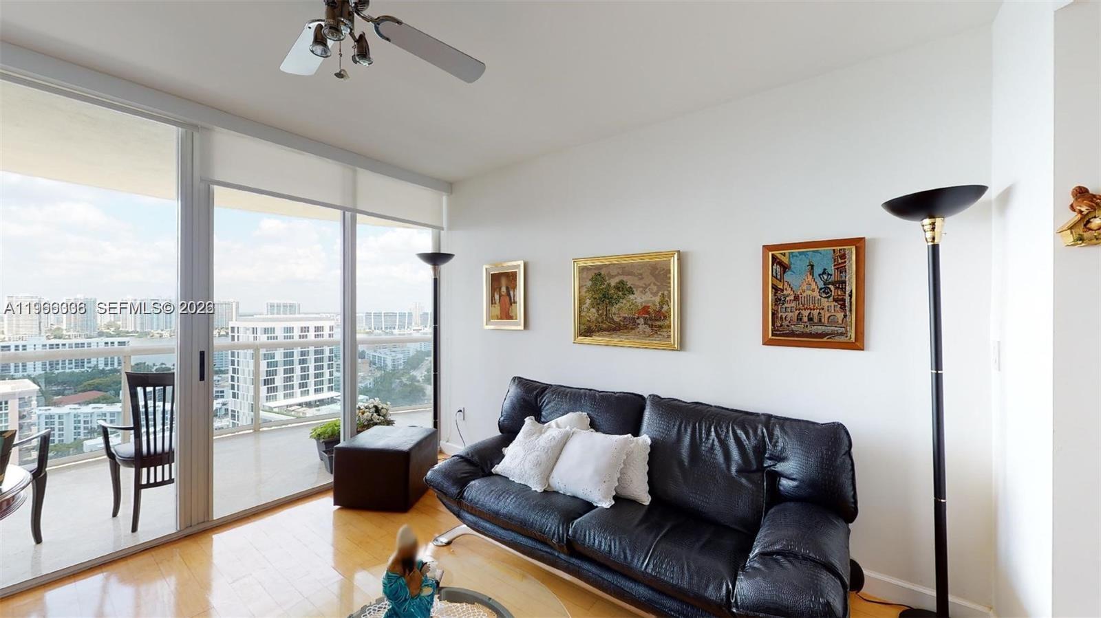 THE PINNACLE CONDO - Residential