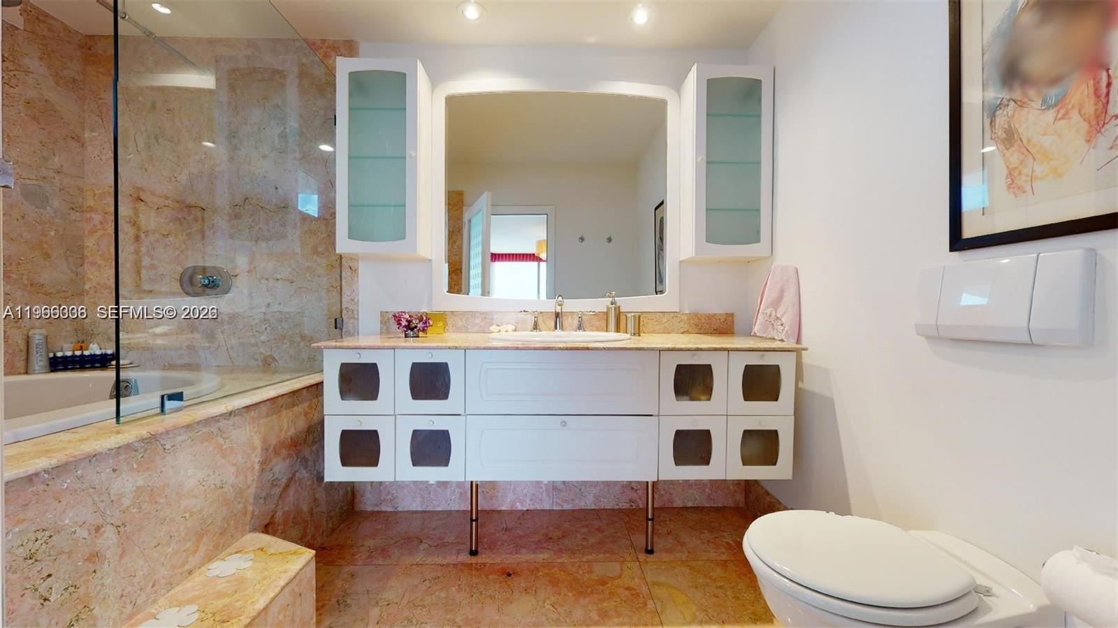 THE PINNACLE CONDO - Residential