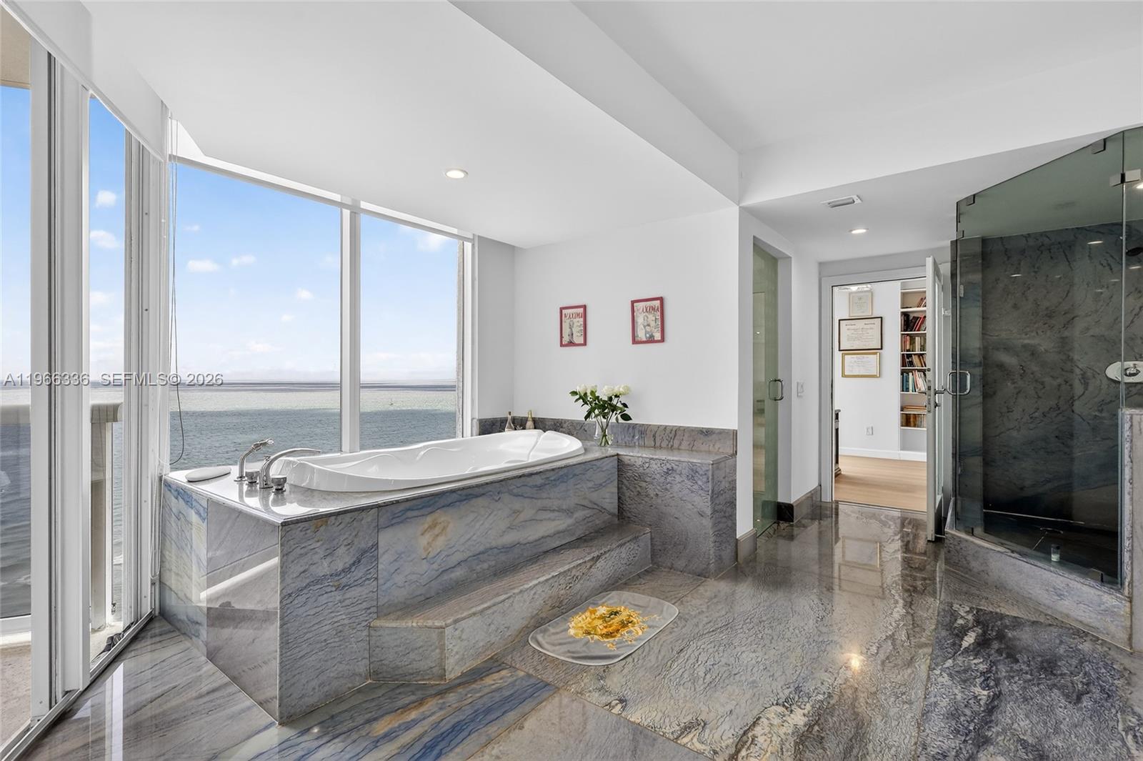 THE PINNACLE CONDO - Residential