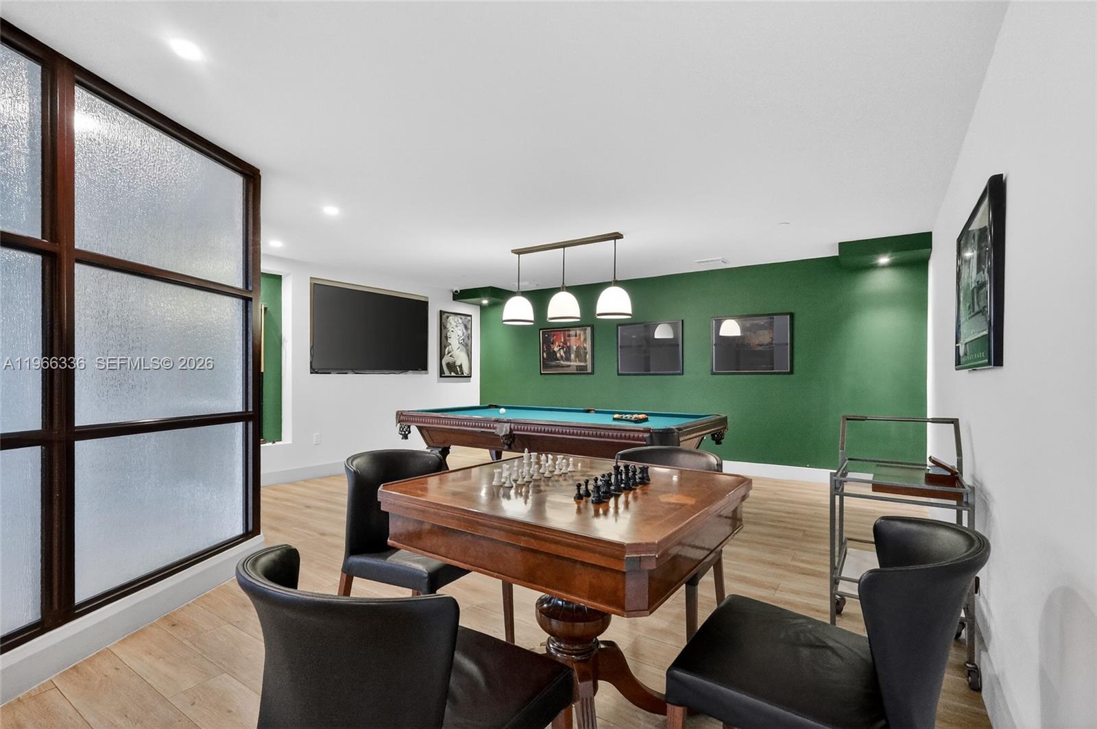 THE PINNACLE CONDO - Residential