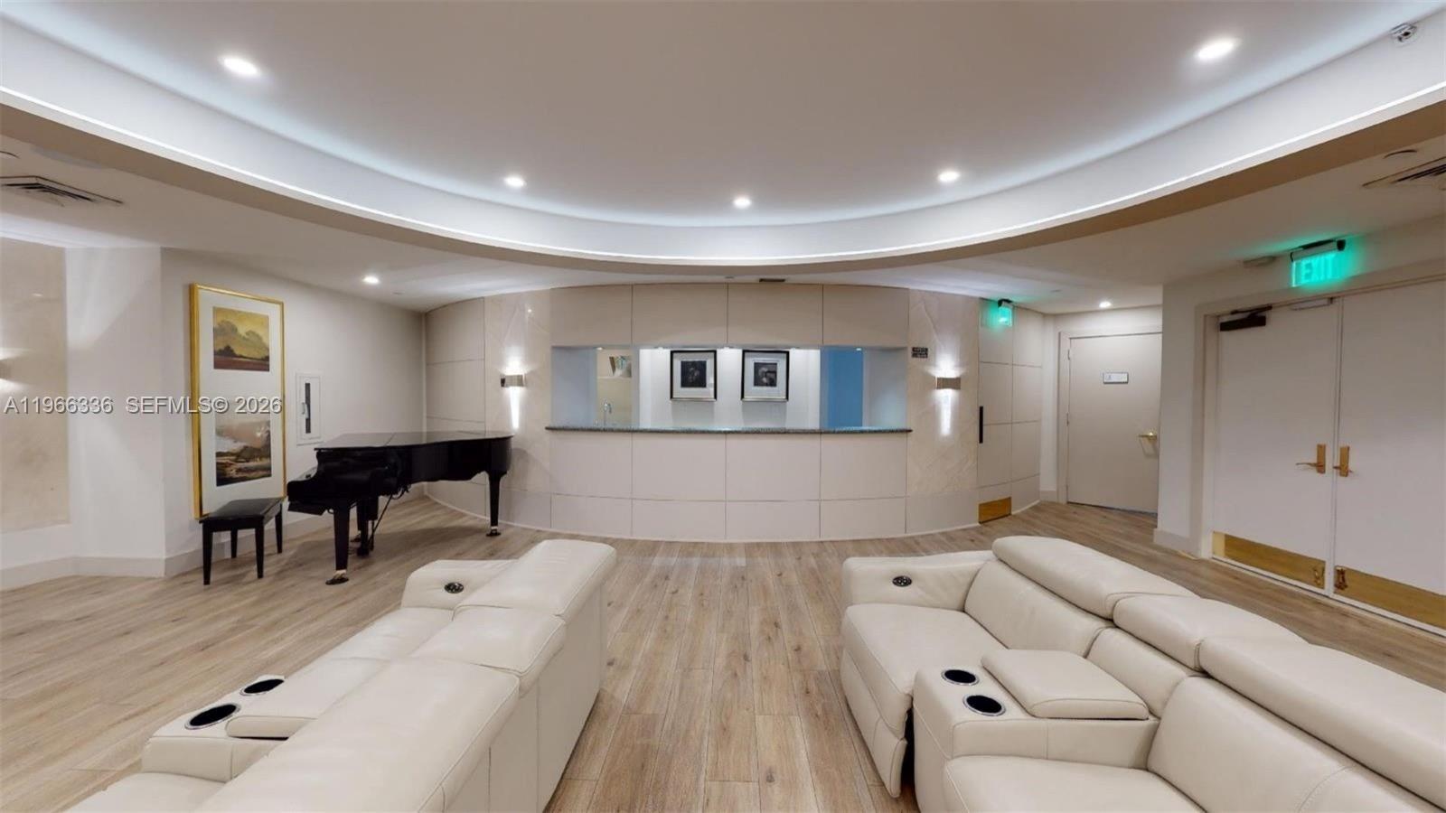 THE PINNACLE CONDO - Residential