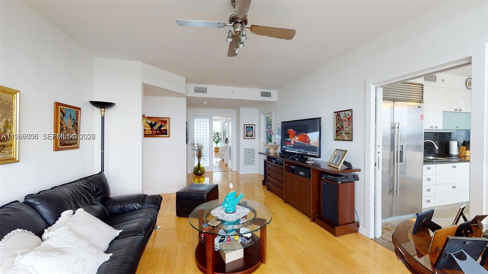 THE PINNACLE CONDO - Residential