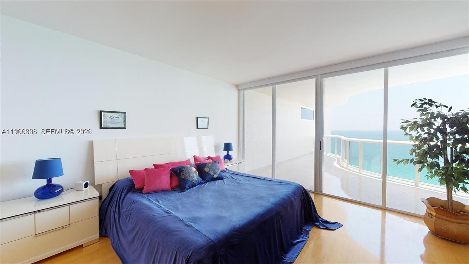 THE PINNACLE CONDO - Residential