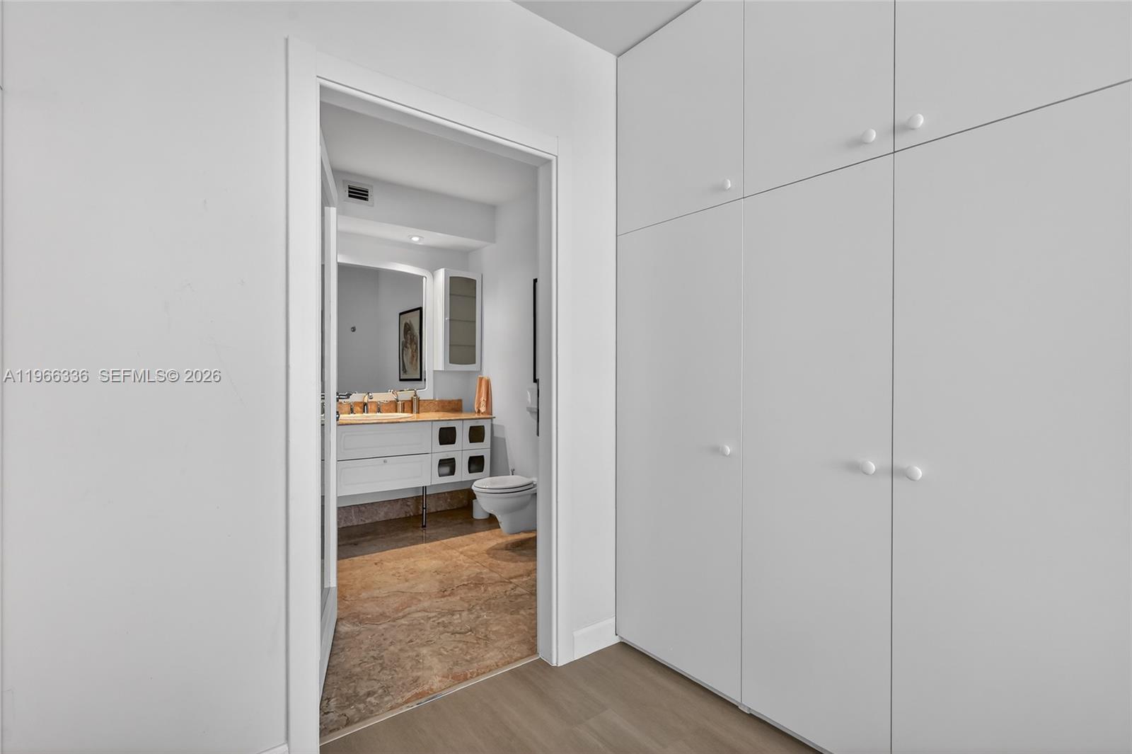 THE PINNACLE CONDO - Residential