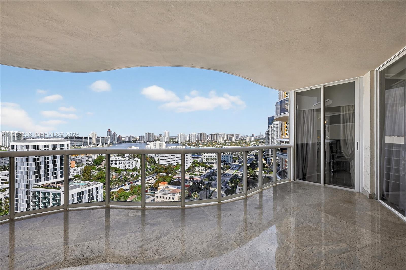 THE PINNACLE CONDO - Residential