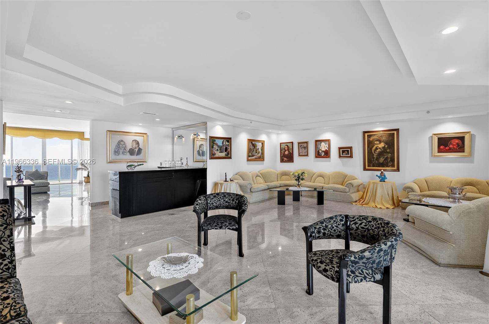 THE PINNACLE CONDO - Residential