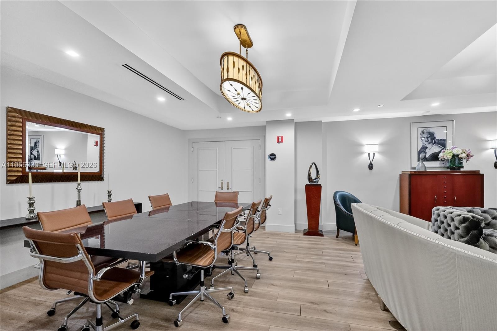 THE PINNACLE CONDO - Residential