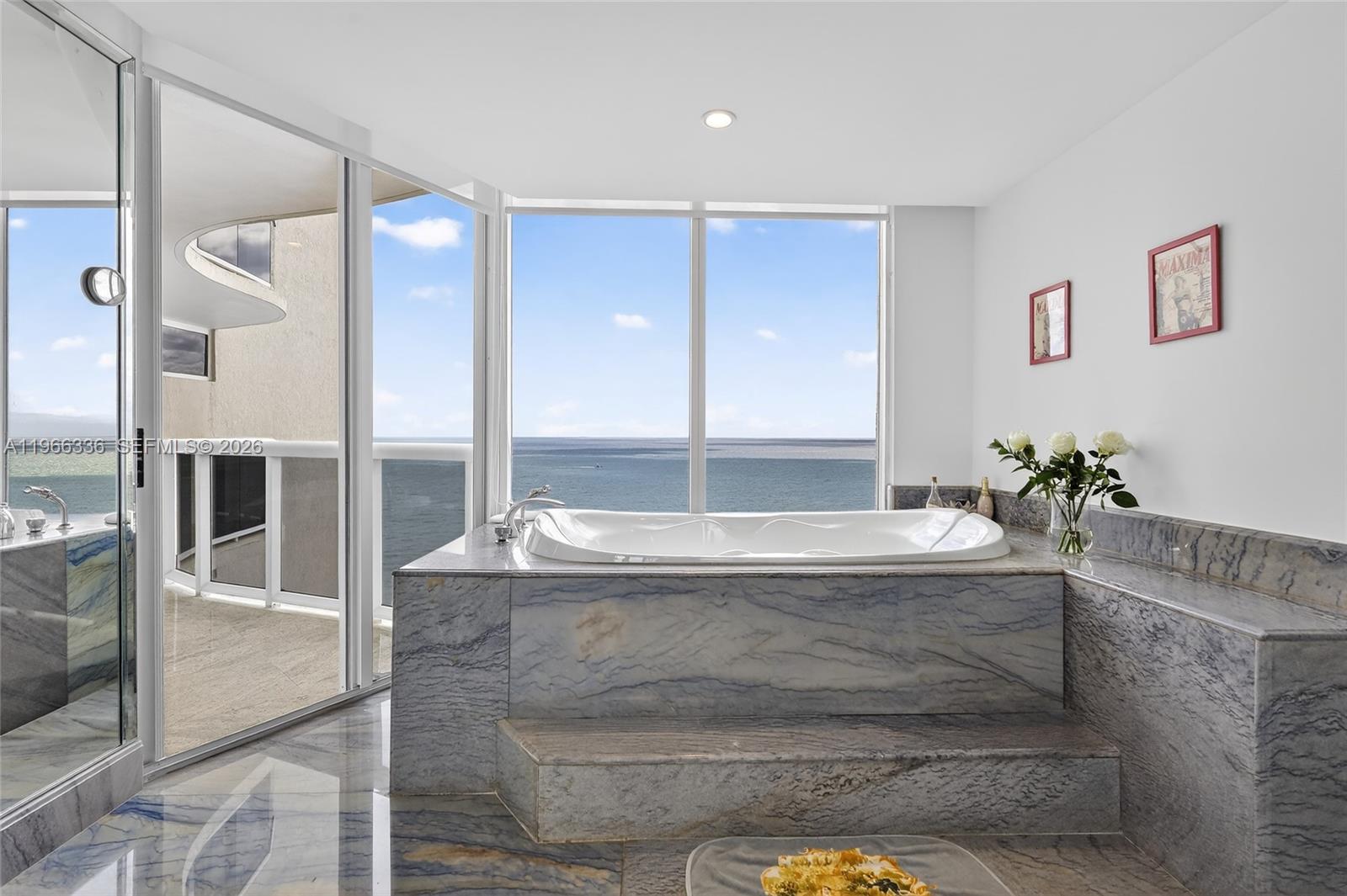 THE PINNACLE CONDO - Residential