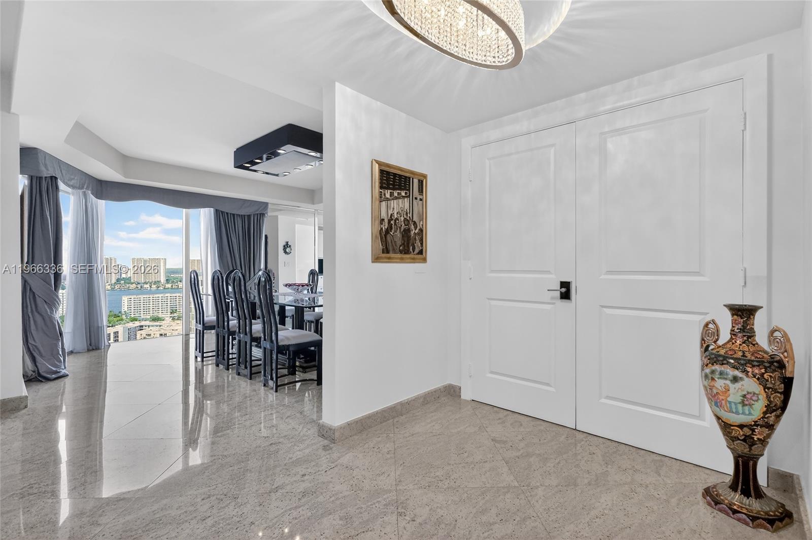 THE PINNACLE CONDO - Residential