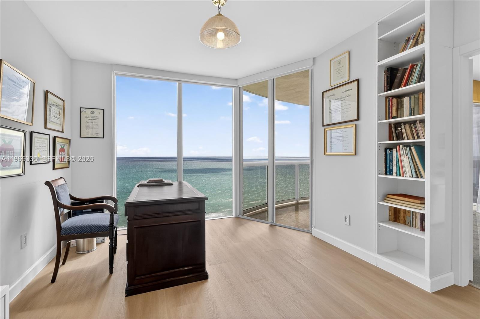 THE PINNACLE CONDO - Residential