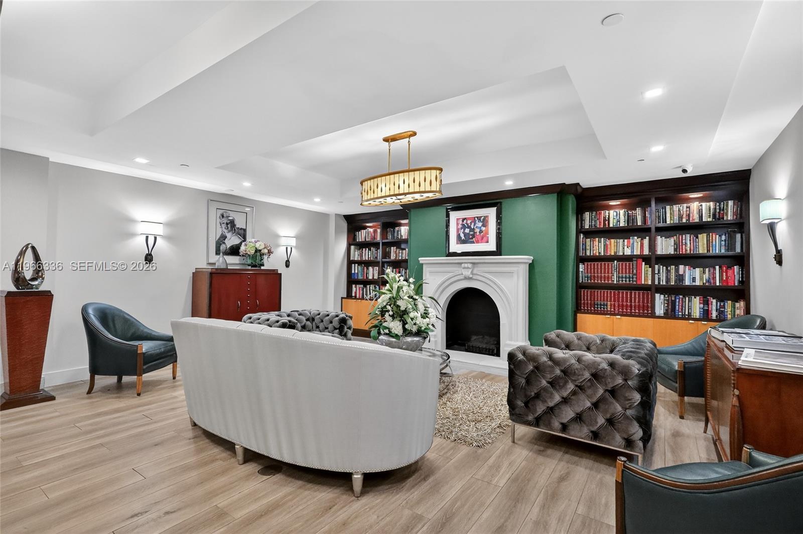 THE PINNACLE CONDO - Residential