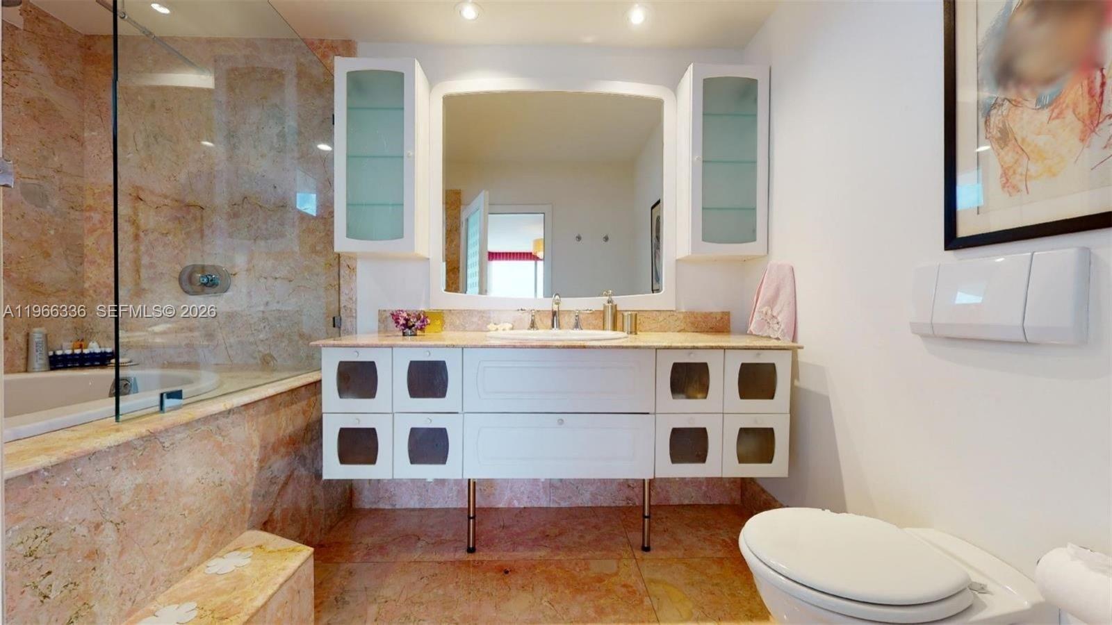 THE PINNACLE CONDO - Residential