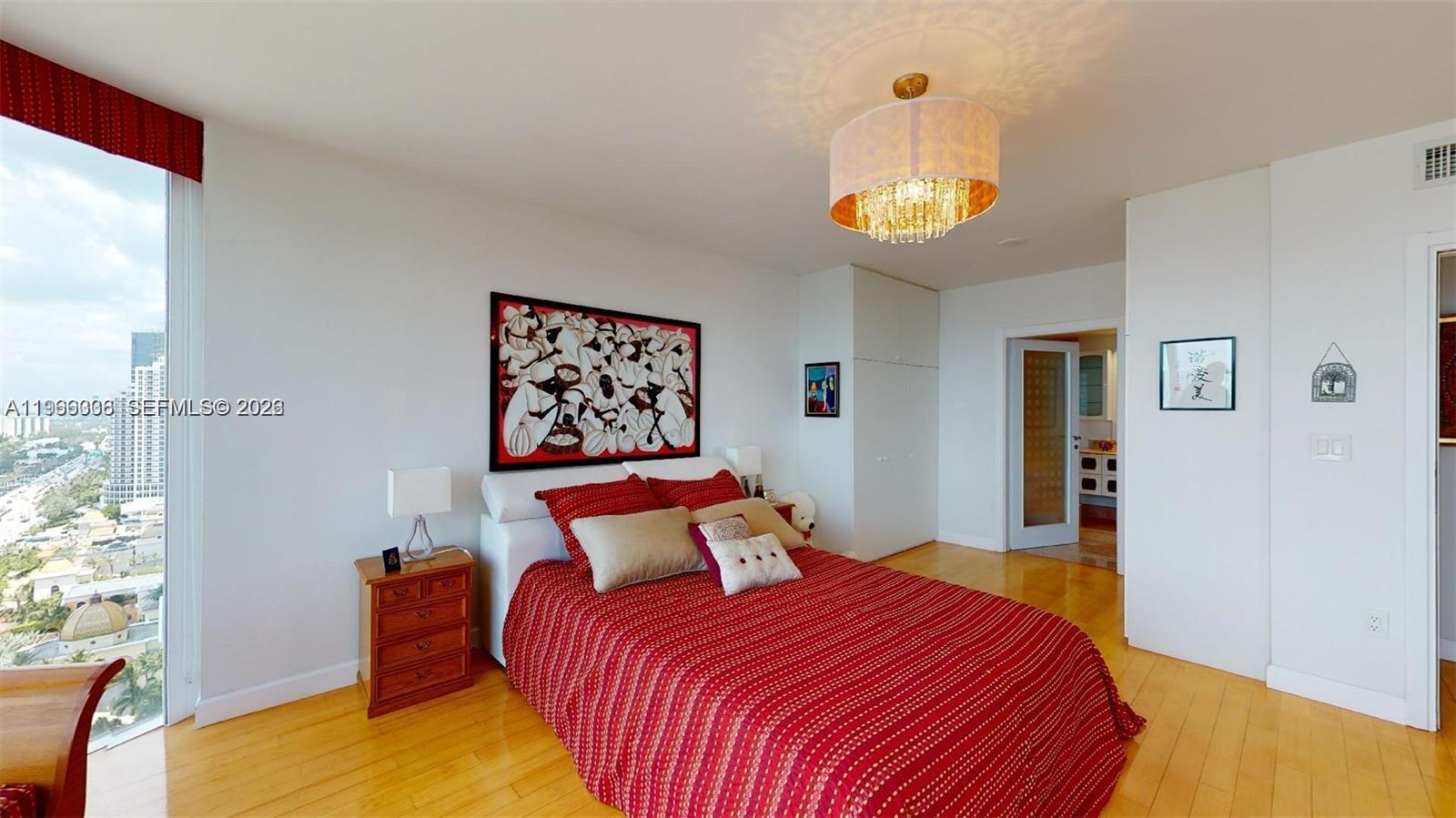 THE PINNACLE CONDO - Residential