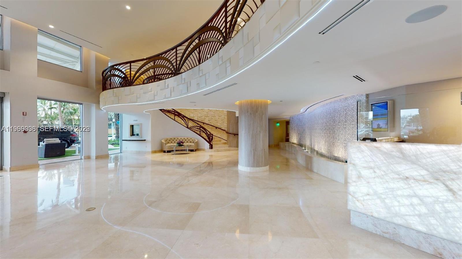 THE PINNACLE CONDO - Residential