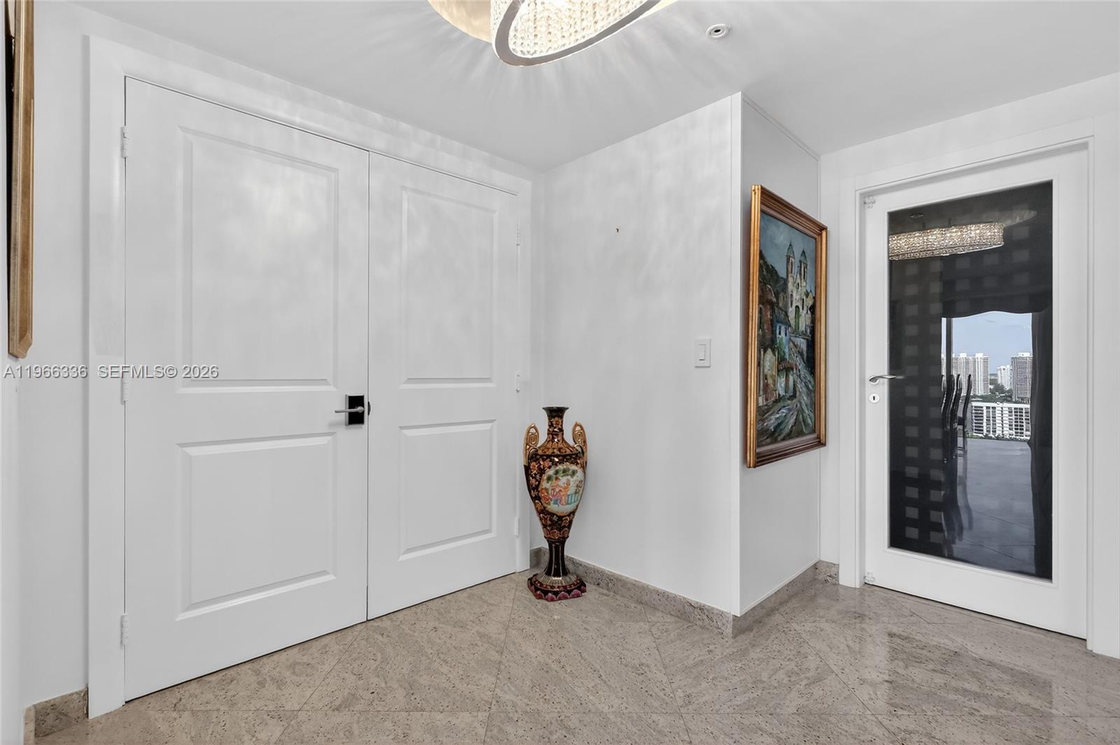 THE PINNACLE CONDO - Residential