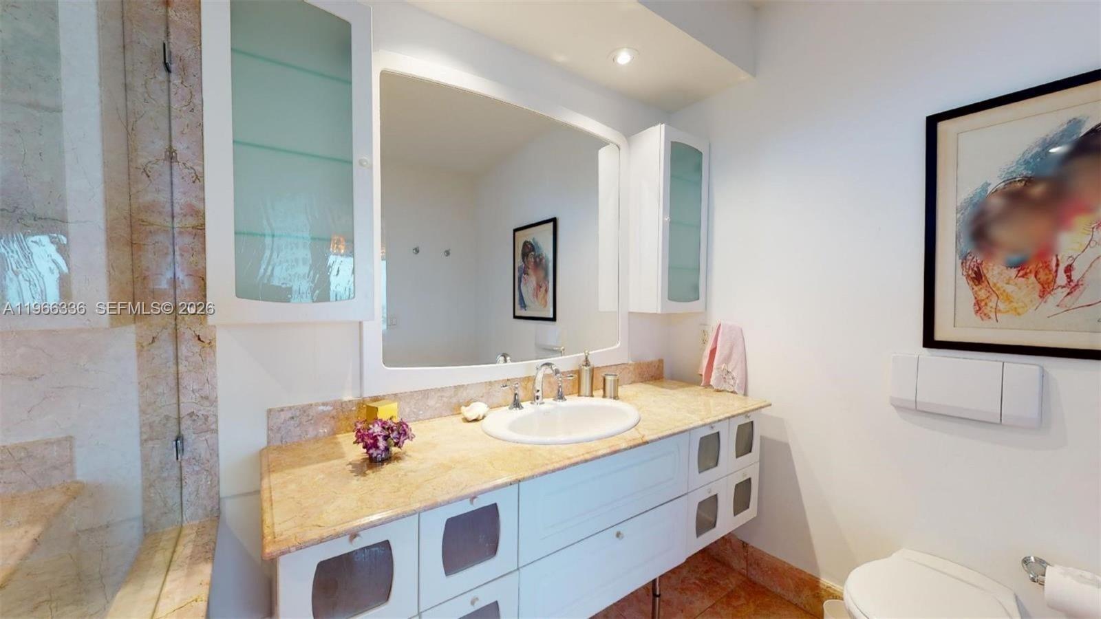 THE PINNACLE CONDO - Residential