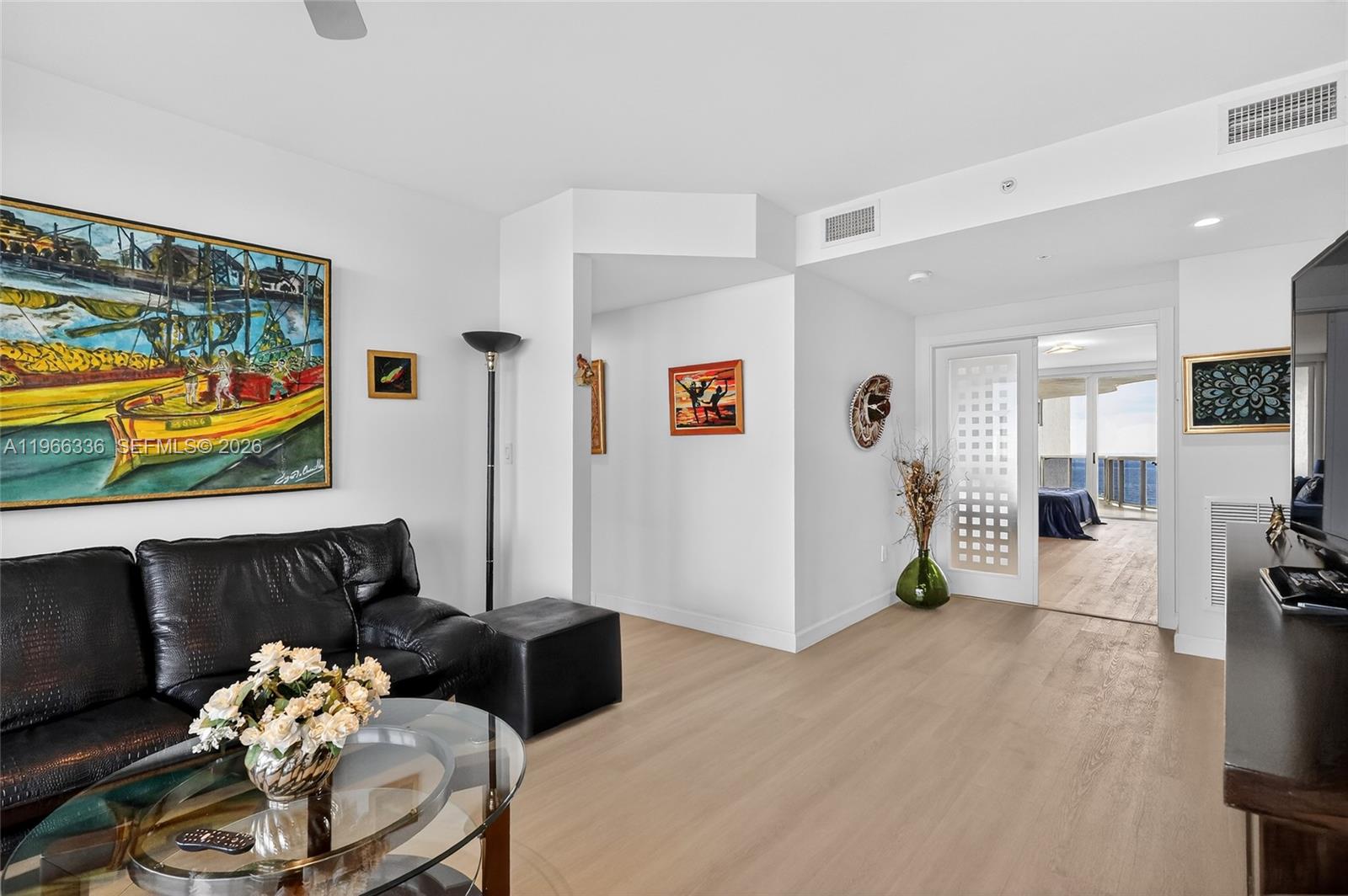 THE PINNACLE CONDO - Residential