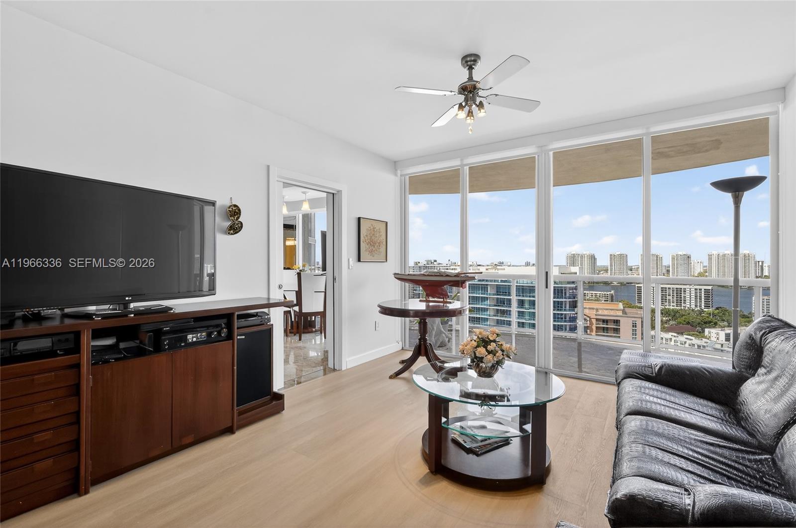 THE PINNACLE CONDO - Residential