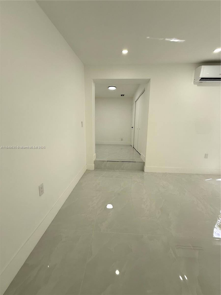 TWIN LAKES HOMES SEC 4 - Residential Lease