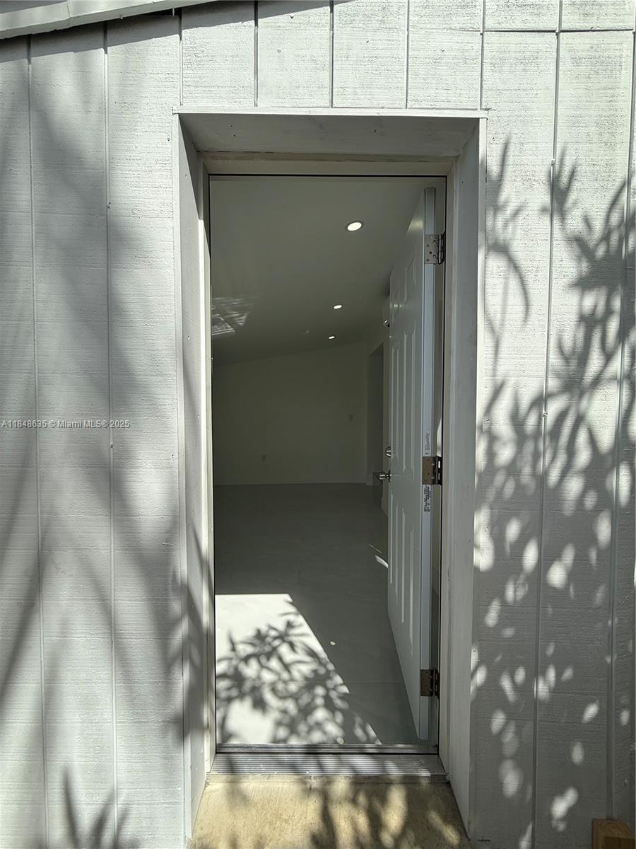 TWIN LAKES HOMES SEC 4 - Residential Lease