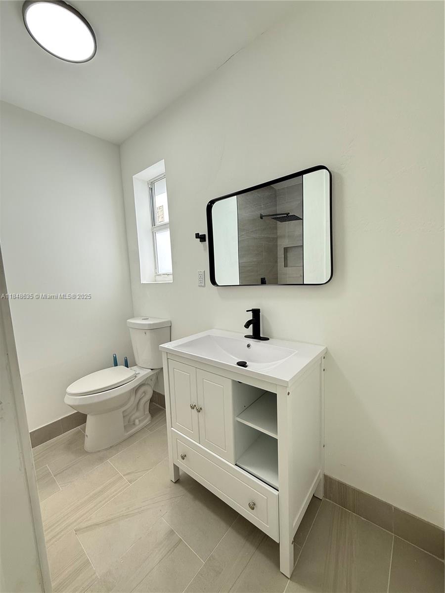 TWIN LAKES HOMES SEC 4 - Residential Lease