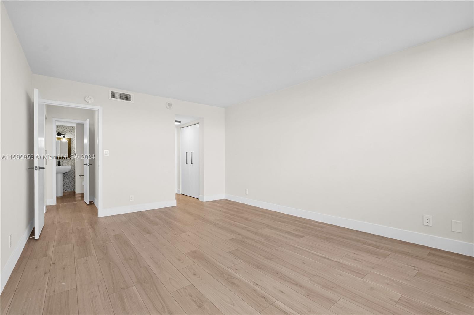 BAYVIEW TOWERS CONDO SOUT - Residential