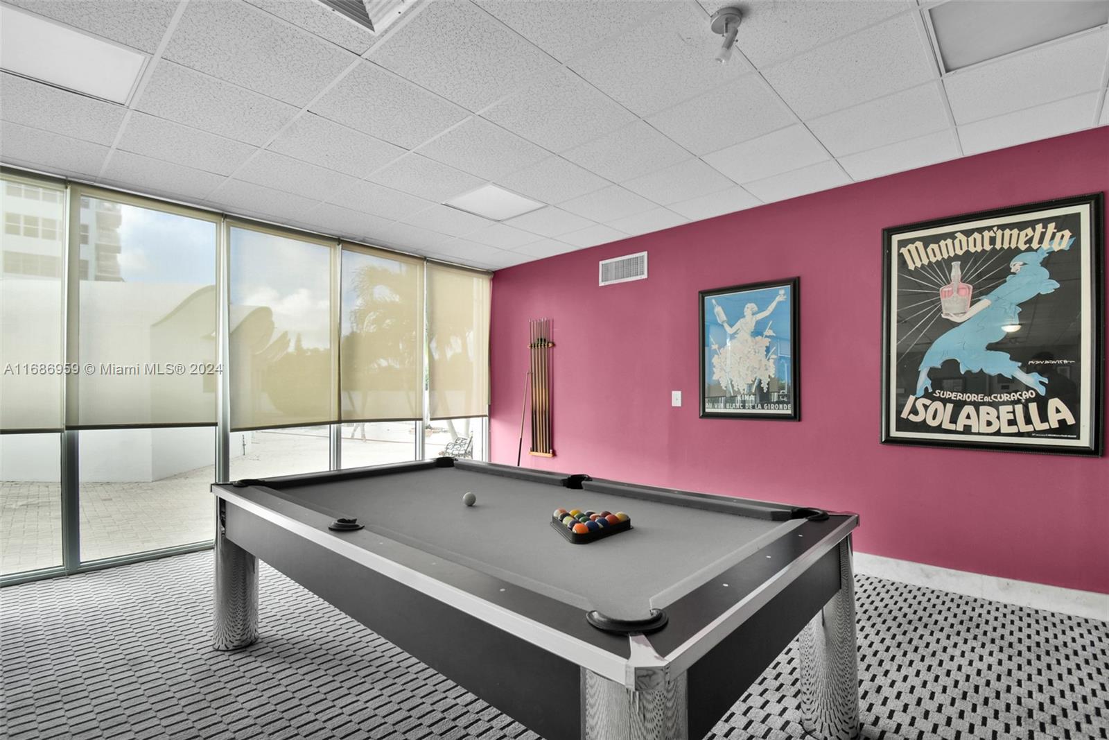 BAYVIEW TOWERS CONDO SOUT - Residential