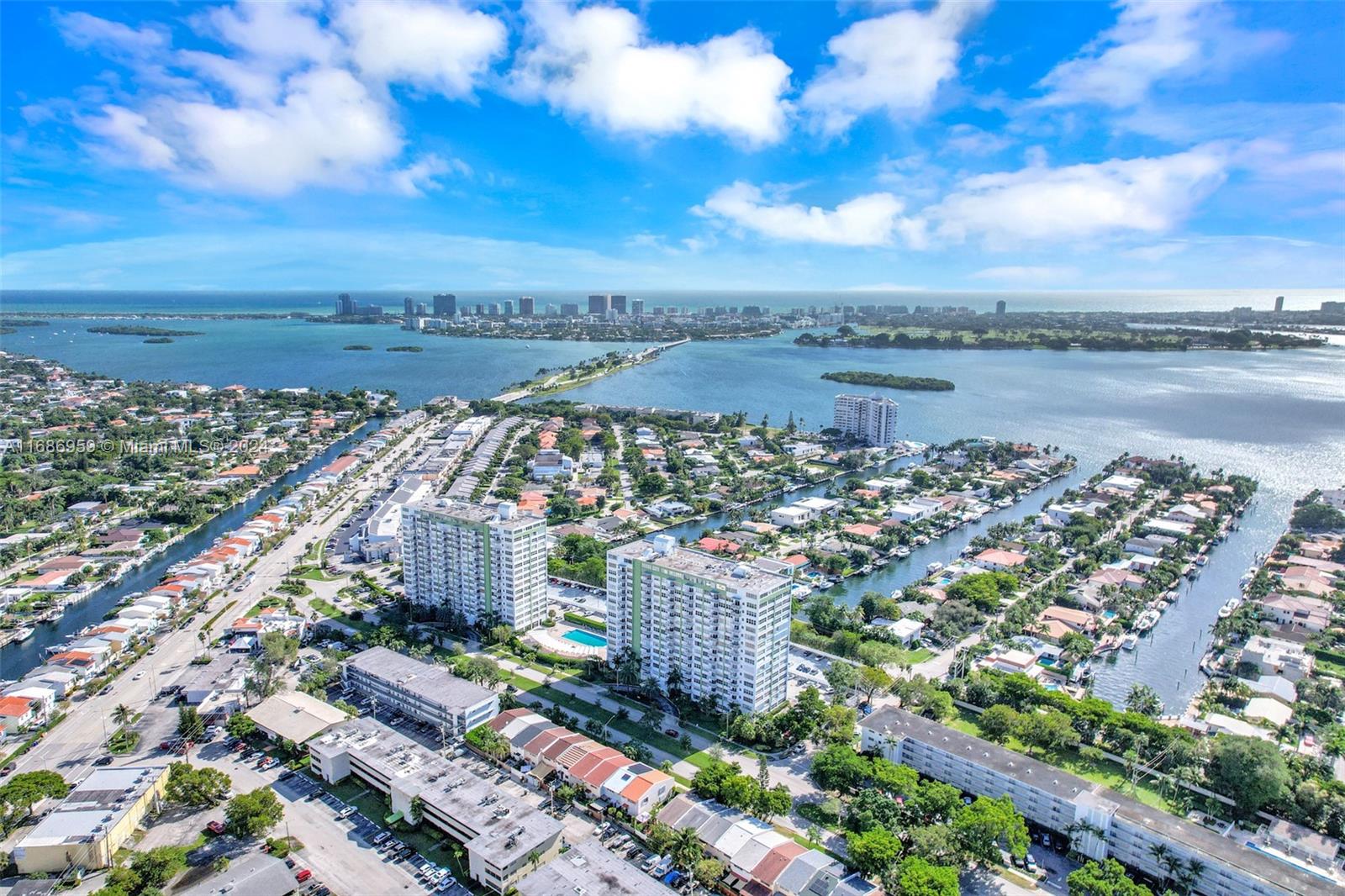 BAYVIEW TOWERS CONDO SOUT - Residential