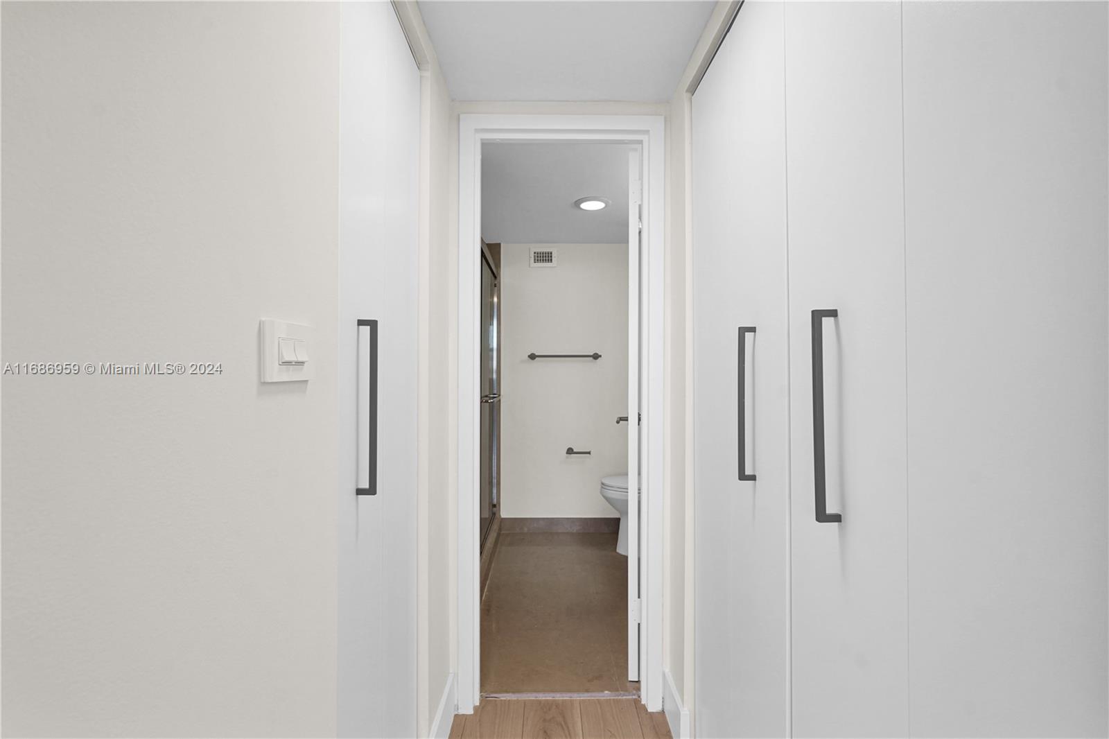 BAYVIEW TOWERS CONDO SOUT - Residential