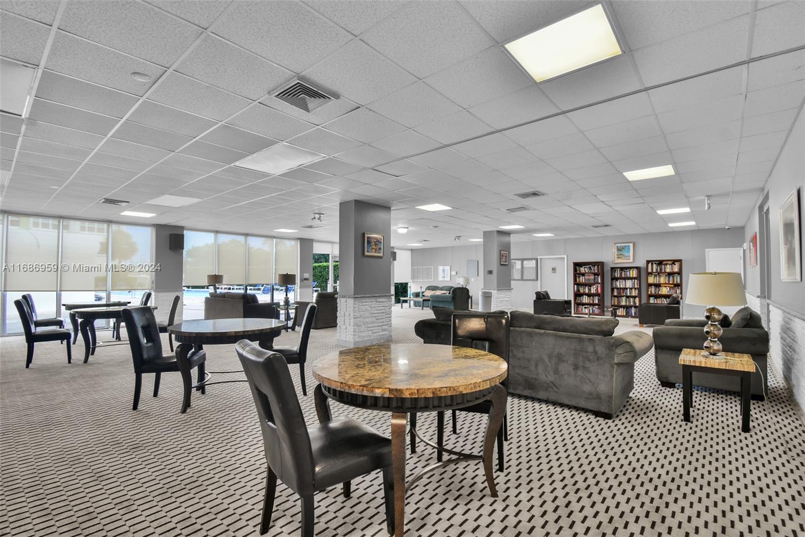 BAYVIEW TOWERS CONDO SOUT - Residential