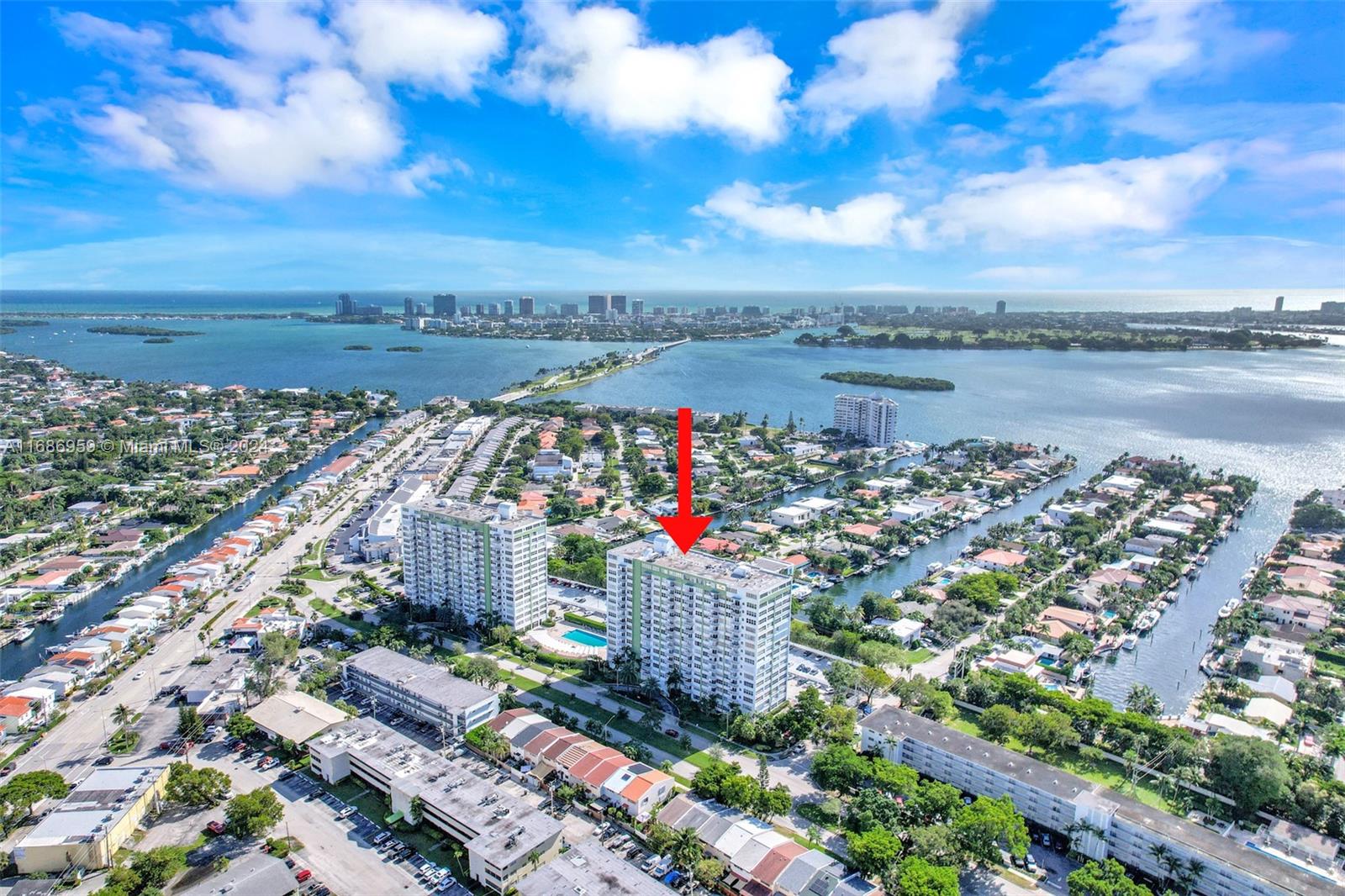 BAYVIEW TOWERS CONDO SOUT - Residential