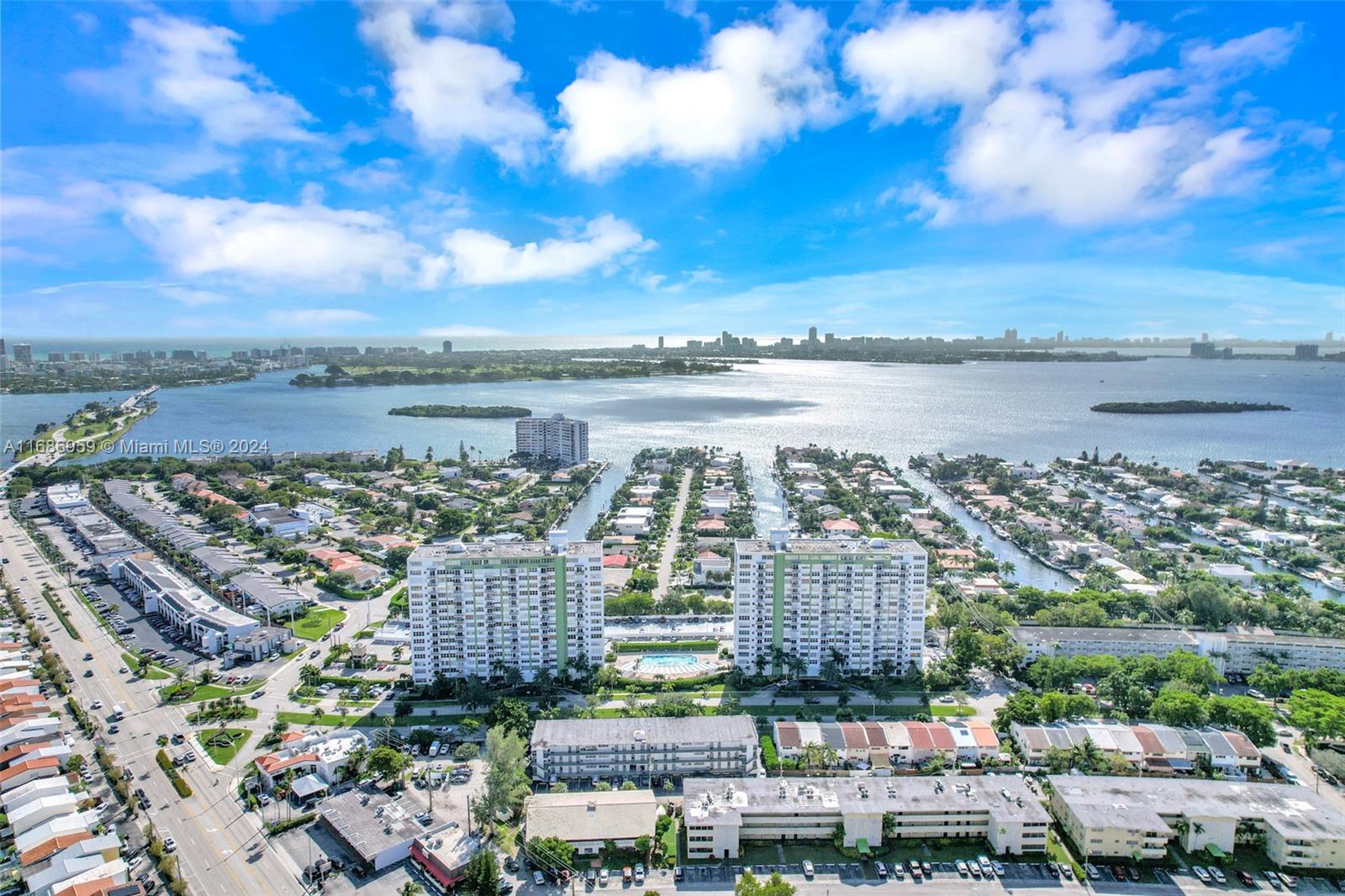 BAYVIEW TOWERS CONDO SOUT - Residential