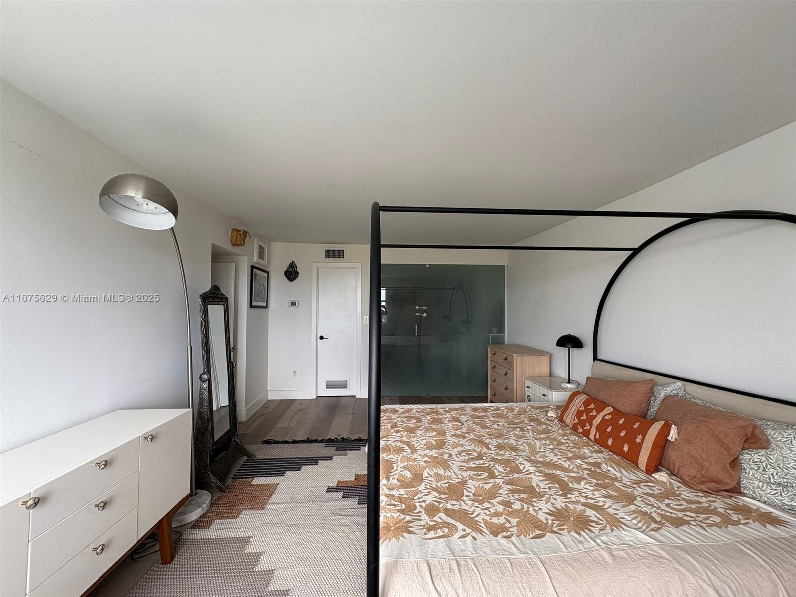 ROYAL EMBASSY CONDO - Residential Lease