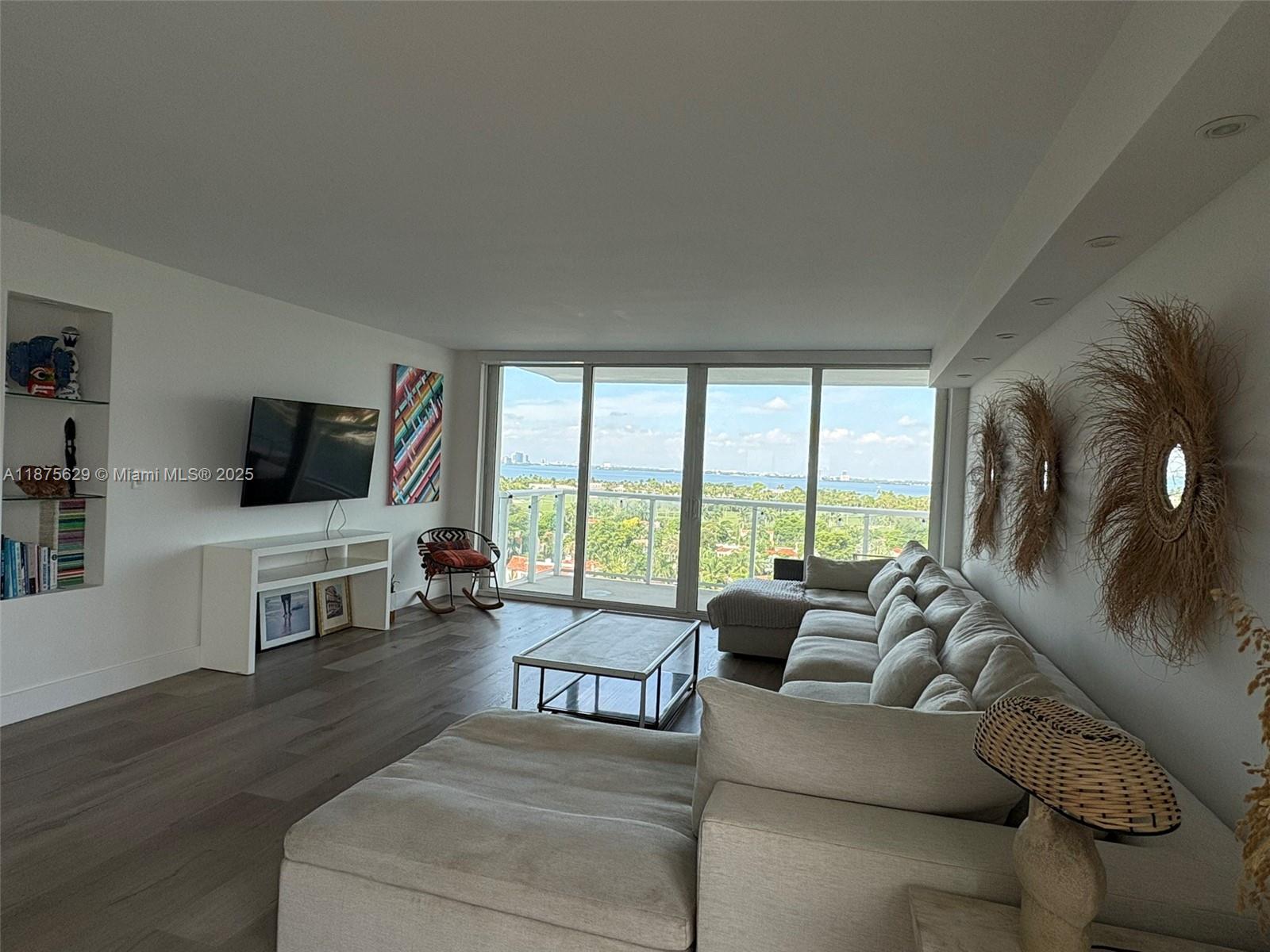 ROYAL EMBASSY CONDO - Residential Lease