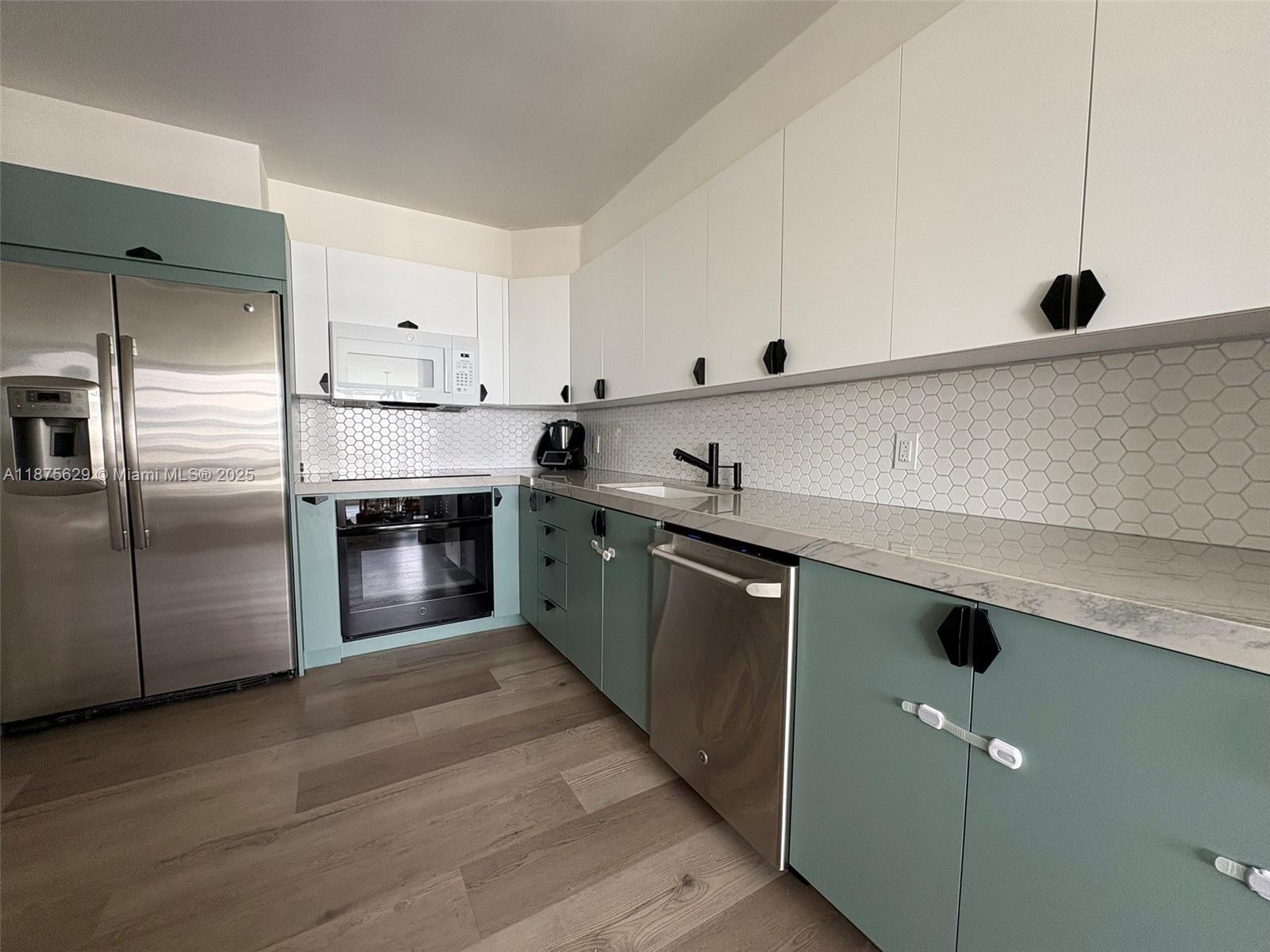 ROYAL EMBASSY CONDO - Residential Lease