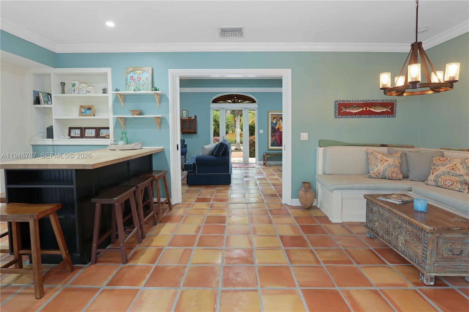 HOLLYWOOD LAKES SECTION - Residential