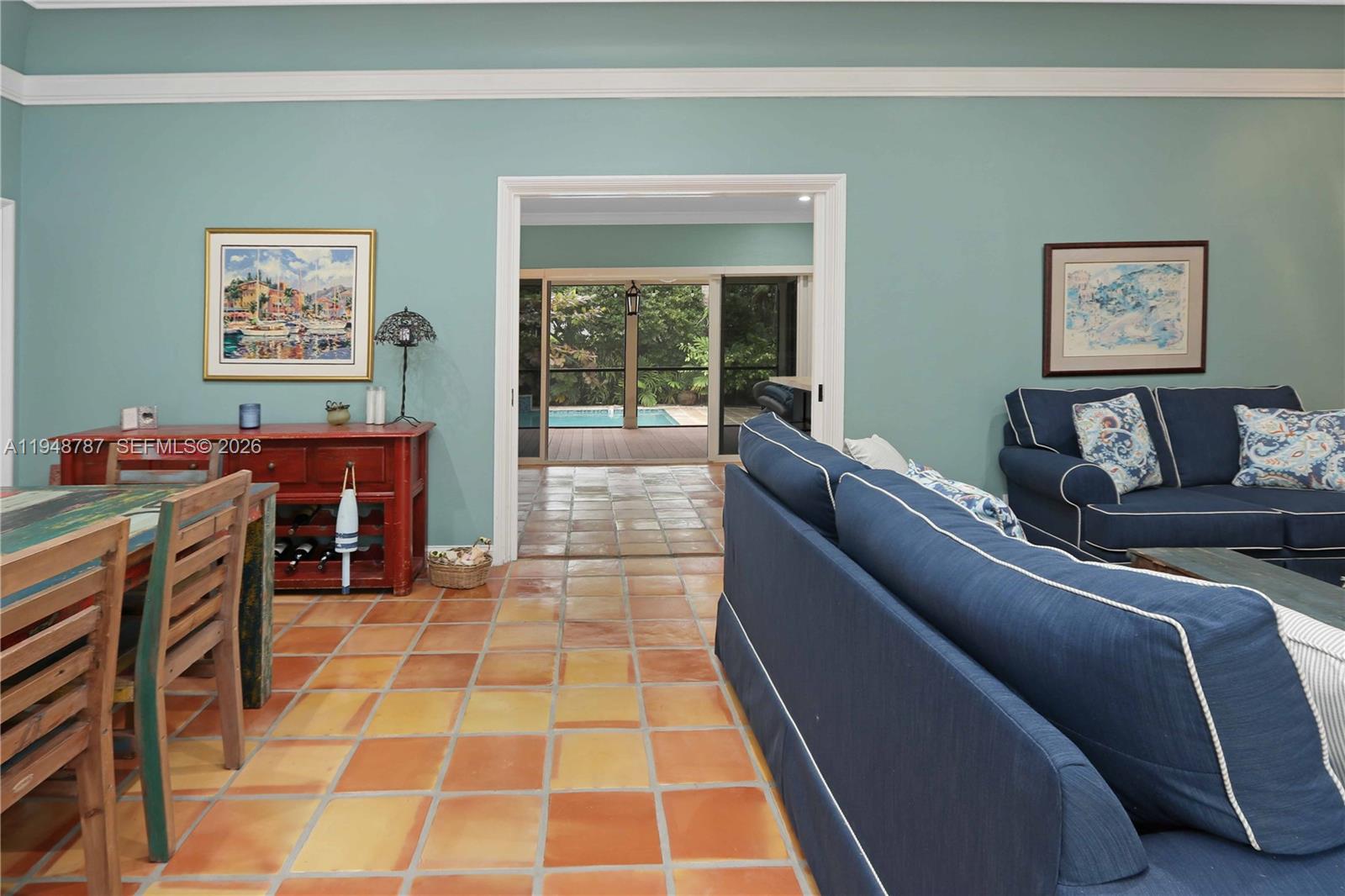 HOLLYWOOD LAKES SECTION - Residential