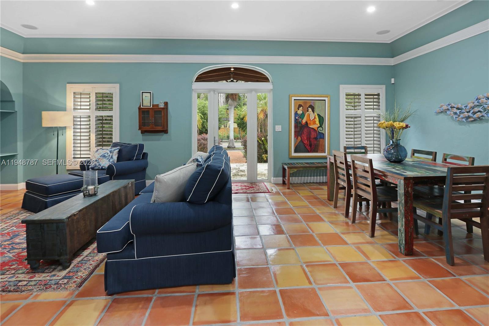 HOLLYWOOD LAKES SECTION - Residential