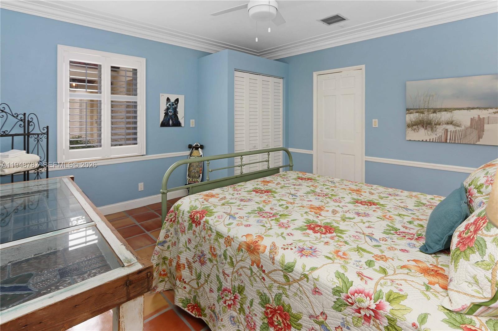 HOLLYWOOD LAKES SECTION - Residential