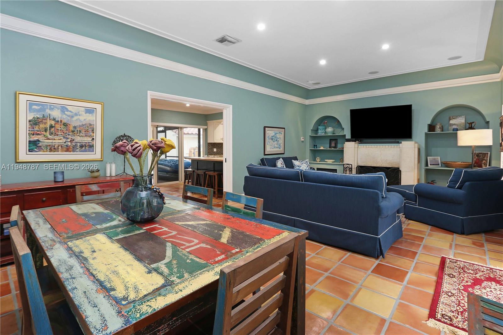 HOLLYWOOD LAKES SECTION - Residential