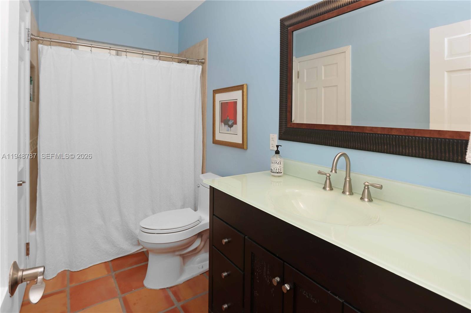 HOLLYWOOD LAKES SECTION - Residential