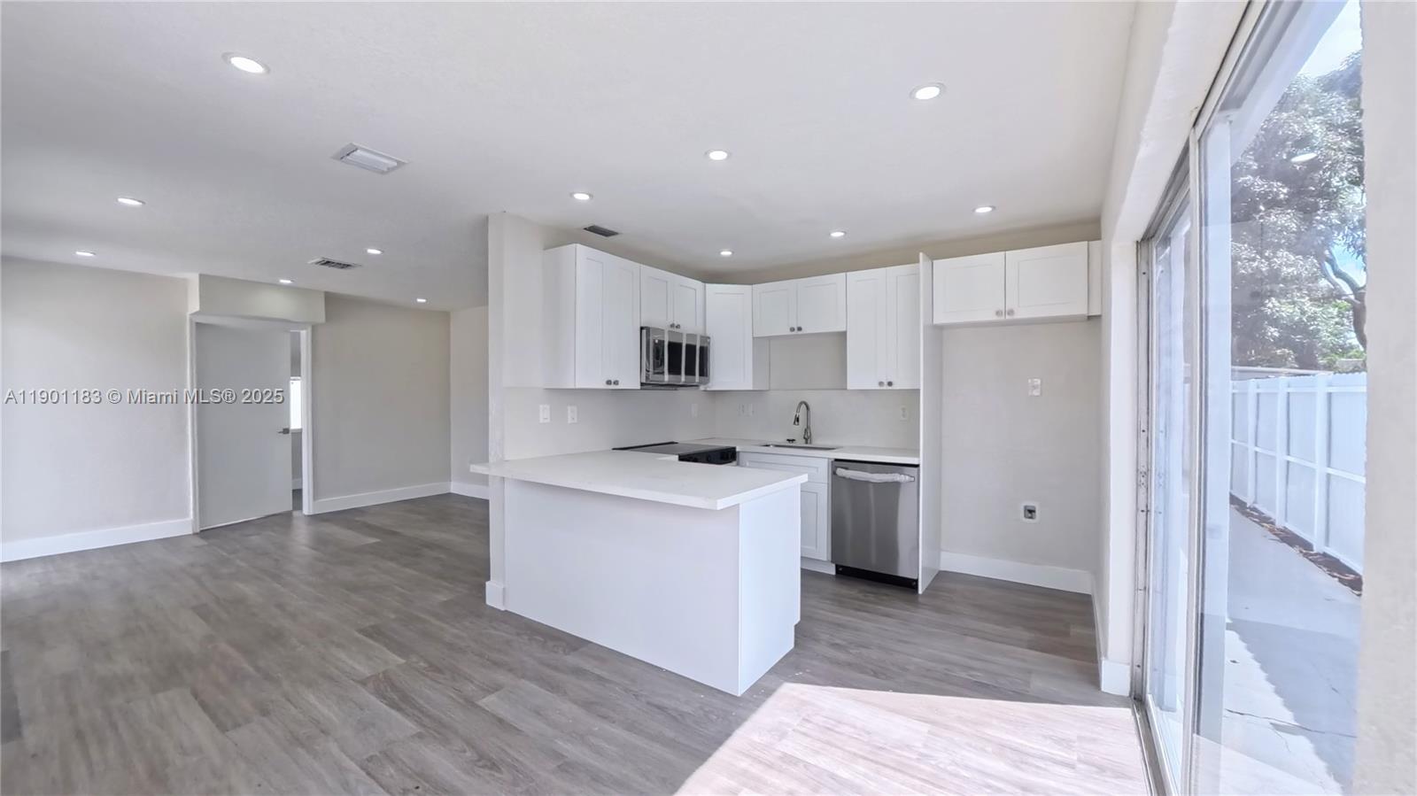 LUNSFORD GARDENS - Residential