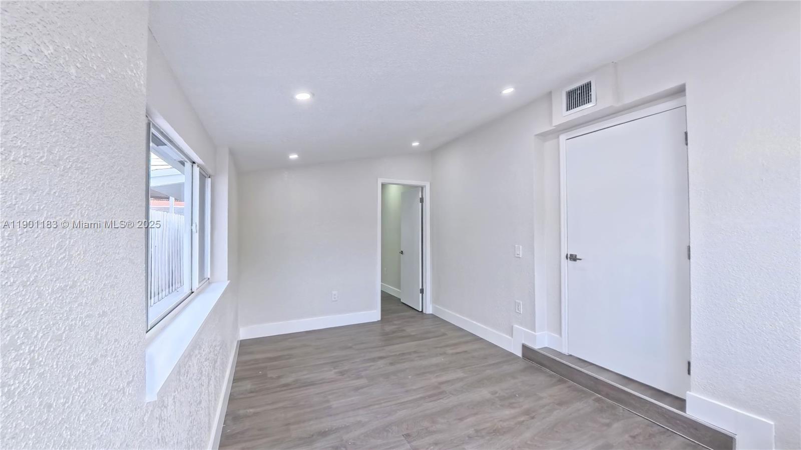 LUNSFORD GARDENS - Residential