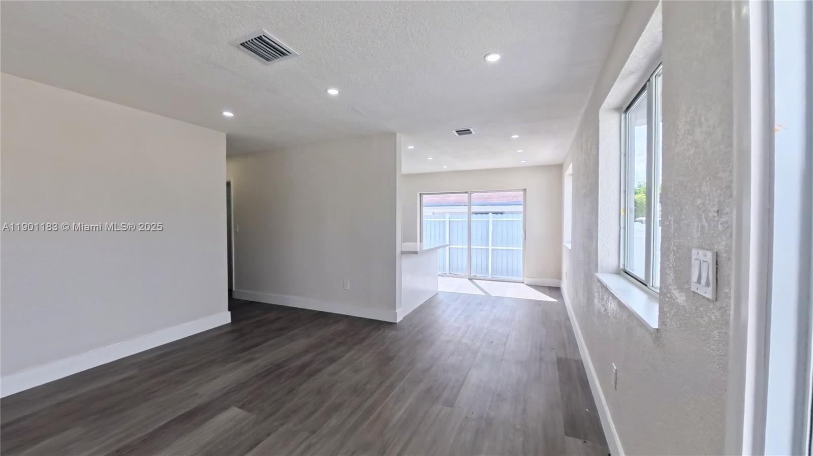LUNSFORD GARDENS - Residential